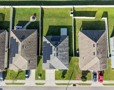 409 Corso Loop - Photo Thumbnail 2