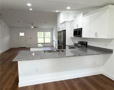 15203 Se 62nd Avenue - Photo Thumbnail 4