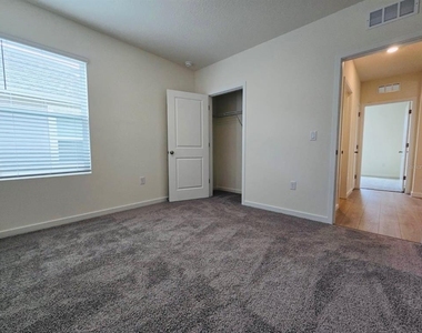 1012 Champion Ridge Drive - Photo Thumbnail 9