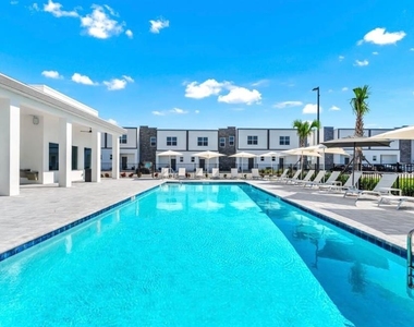 469 Famagusta Drive - Photo Thumbnail 12
