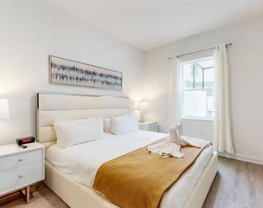 469 Famagusta Drive - Photo Thumbnail 7