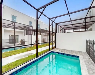 469 Famagusta Drive - Photo Thumbnail 1