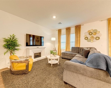 2374 Lancashire Street - Photo Thumbnail 5
