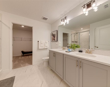2374 Lancashire Street - Photo Thumbnail 12