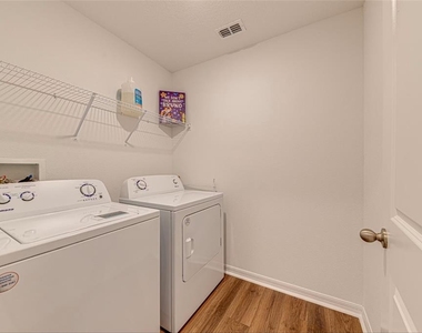 2374 Lancashire Street - Photo Thumbnail 31