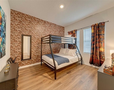 2374 Lancashire Street - Photo Thumbnail 25