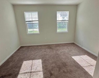 3250 Corona Village Way - Photo Thumbnail 14