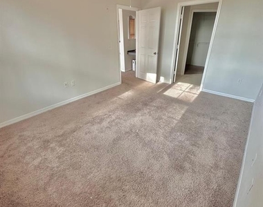 3250 Corona Village Way - Photo Thumbnail 8