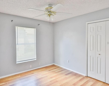 1098 Sugarberry Trail - Photo Thumbnail 8