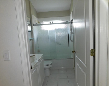 2336 Runyon Court - Photo Thumbnail 11