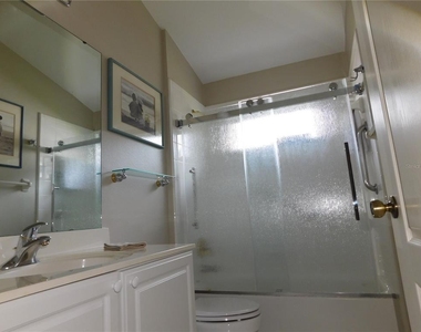 2336 Runyon Court - Photo Thumbnail 10