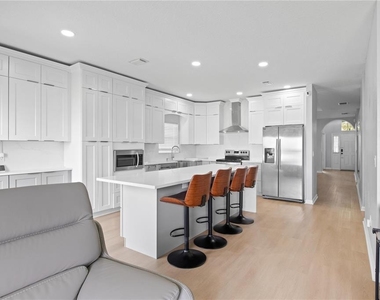 13646 Hawk Lake Drive - Photo Thumbnail 7