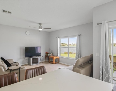 13646 Hawk Lake Drive - Photo Thumbnail 8