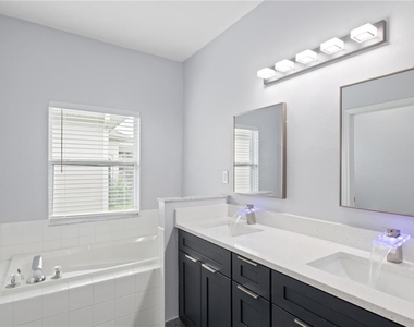 13646 Hawk Lake Drive - Photo Thumbnail 12