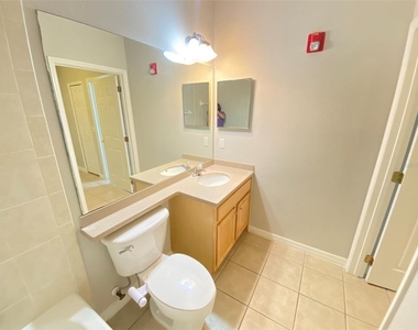 9416 Myrtle Creek Lane - Photo Thumbnail 21