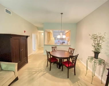 9416 Myrtle Creek Lane - Photo Thumbnail 5