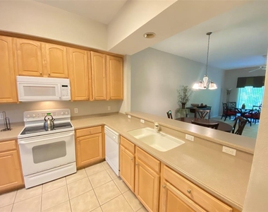 9416 Myrtle Creek Lane - Photo Thumbnail 8