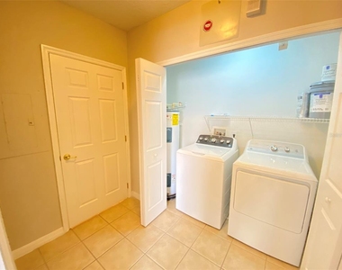 9416 Myrtle Creek Lane - Photo Thumbnail 25