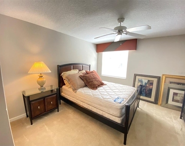 9416 Myrtle Creek Lane - Photo Thumbnail 23