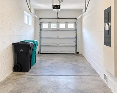 9407 Tawnyberry Street - Photo Thumbnail 10