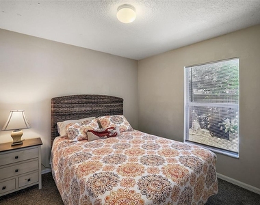 1020 High Ridge Ct - Photo Thumbnail 27