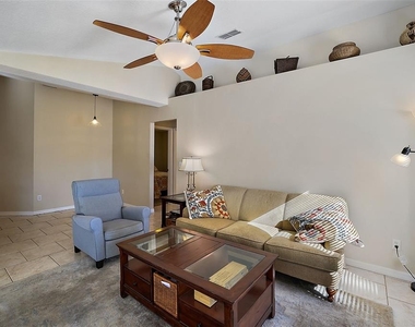 1020 High Ridge Ct - Photo Thumbnail 11