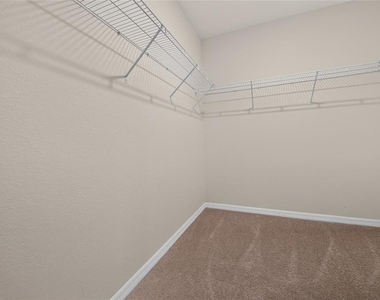 1324 Middle Lake Drive - Photo Thumbnail 13