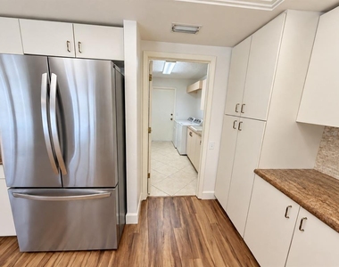 4871 Winterhaven Drive - Photo Thumbnail 6