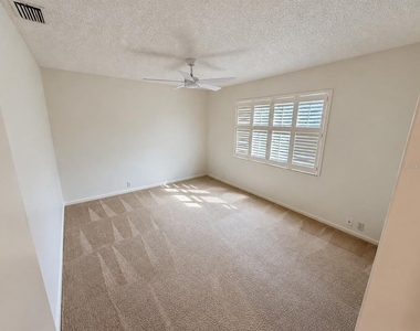 4871 Winterhaven Drive - Photo Thumbnail 15