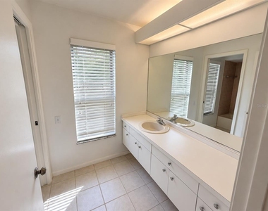 4871 Winterhaven Drive - Photo Thumbnail 17