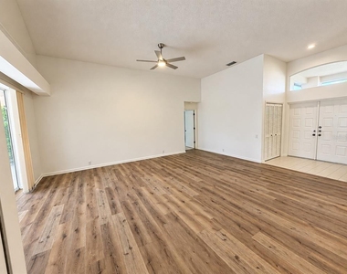 4871 Winterhaven Drive - Photo Thumbnail 2