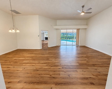 4871 Winterhaven Drive - Photo Thumbnail 3