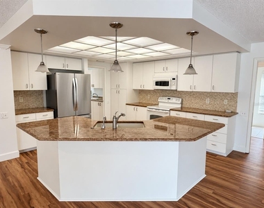 4871 Winterhaven Drive - Photo Thumbnail 5
