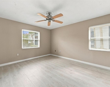3265 Beneva Road - Photo Thumbnail 9