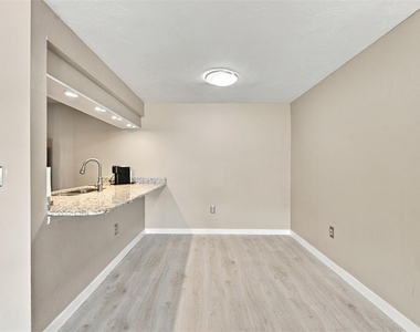 3265 Beneva Road - Photo Thumbnail 4