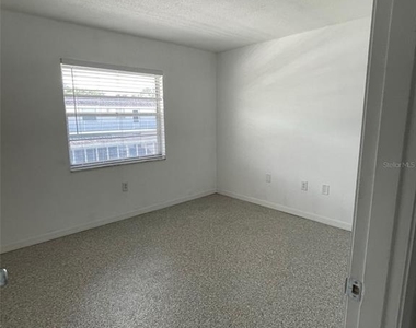 2955 Beneva Road - Photo Thumbnail 16