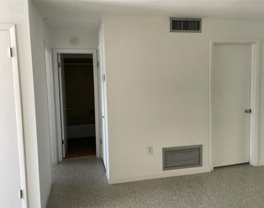 2955 Beneva Road - Photo Thumbnail 9