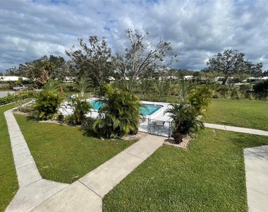 2955 Beneva Road - Photo Thumbnail 4