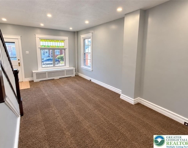 1120 S 10th Street - Photo Thumbnail 5