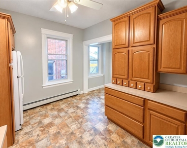 1120 S 10th Street - Photo Thumbnail 11