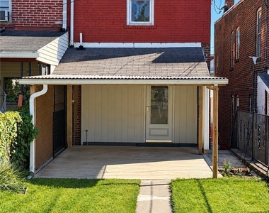 1120 S 10th Street - Photo Thumbnail 3