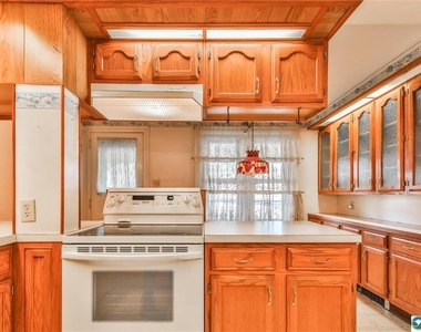 373 E High Street - Photo Thumbnail 14