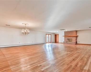 373 E High Street - Photo Thumbnail 6
