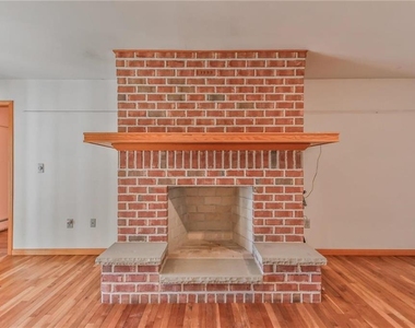 373 E High Street - Photo Thumbnail 11