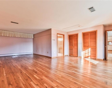 373 E High Street - Photo Thumbnail 10