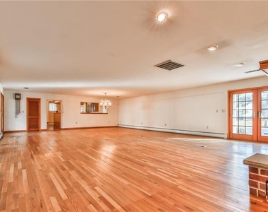 373 E High Street - Photo Thumbnail 8