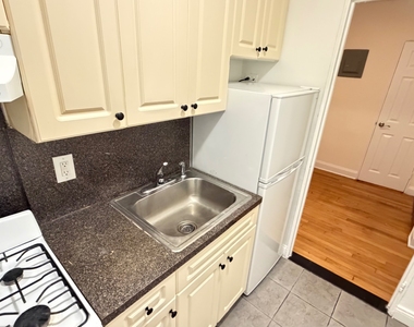 34-41 77th Street - Photo Thumbnail 5