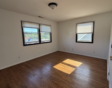36 Nicholas Avenue - Photo Thumbnail 9