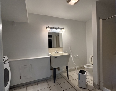 36 Nicholas Avenue - Photo Thumbnail 14