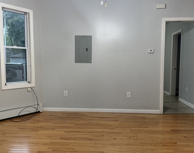 98-100 Shultas Place - Photo Thumbnail 3